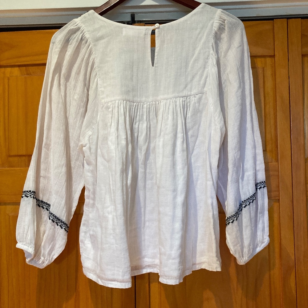 Velvet by Graham & Spencer White 100% Cotton Black Embroidered Shirt Size Small - Picture 3 of 13